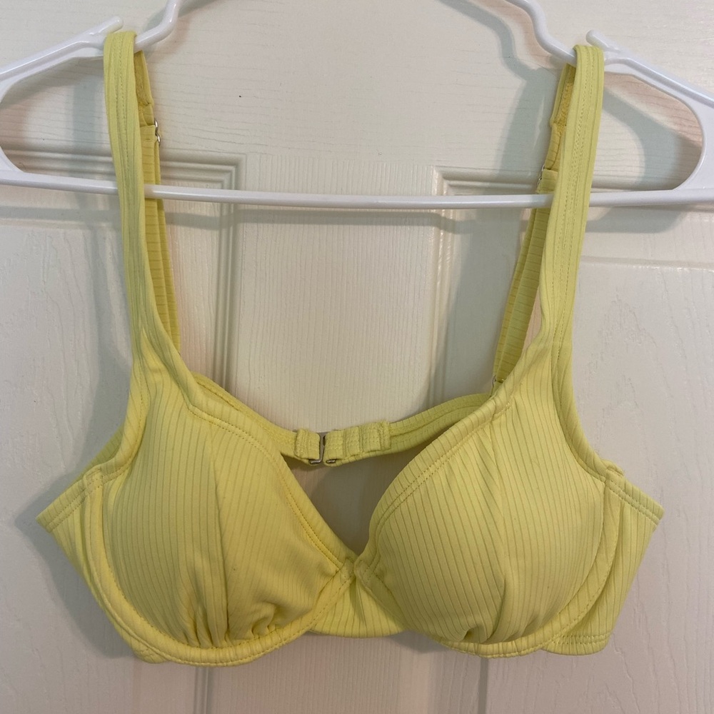 Xhilaration size M bikini top and bottom. Top worn once. Bottoms never worn.